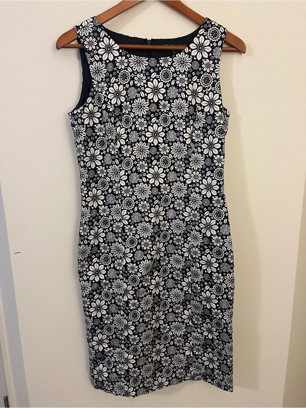 Brooks Brothers Navy and White Floral Sheath Dress